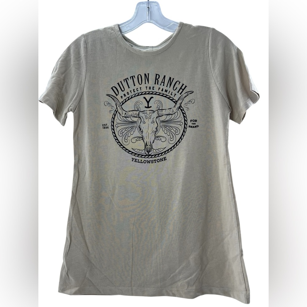 NWOT Yellowstone Dutton Ranch Tan Graphic T-Shirt Small